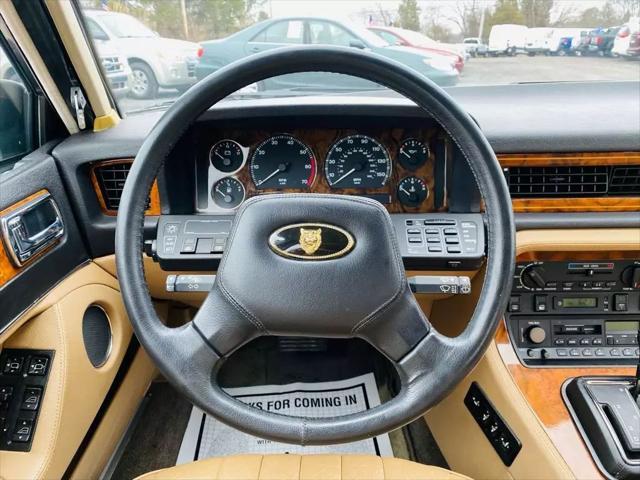 Photo of 1990 RED Jaguar XJ6