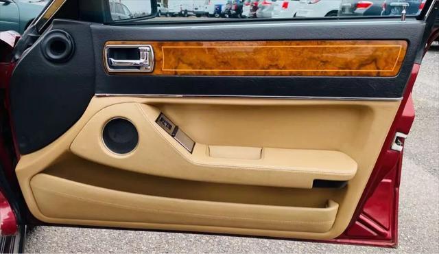 Photo of 1990 RED Jaguar XJ6