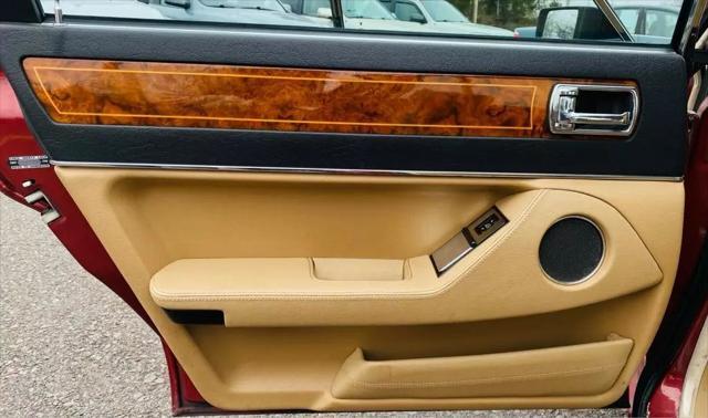 Photo of 1990 RED Jaguar XJ6