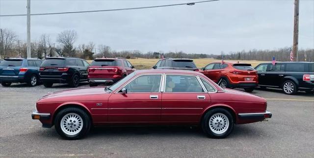Photo of 1990 RED Jaguar XJ6