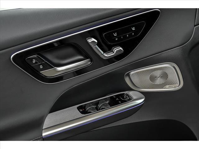 Photo of 2026 Polar White Mercedes-Benz GLC 300
