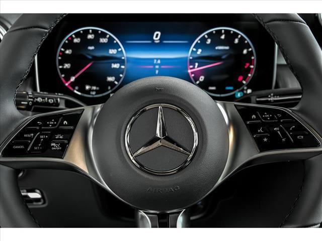 Photo of 2026 Polar White Mercedes-Benz GLC 300