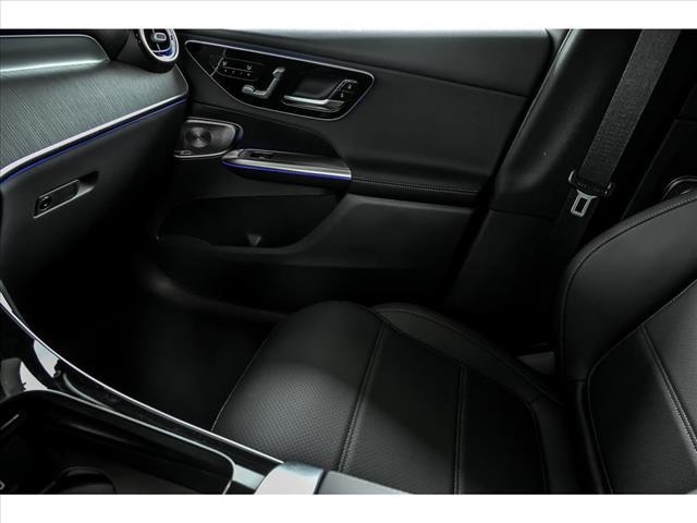 Photo of 2026 Polar White Mercedes-Benz GLC 300