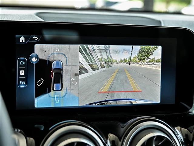 Photo of 2025 Bue Mercedes-Benz GLB 250