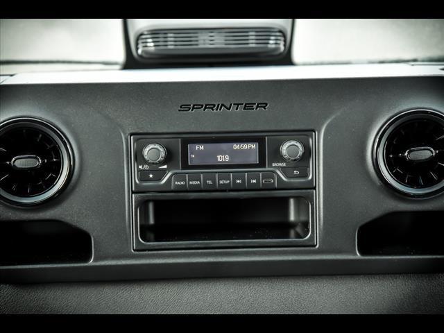 Photo of 2025 Arctic White Mercedes-Benz Sprinter 2500
