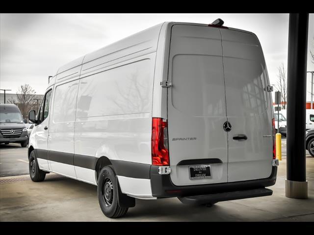 Photo of 2025 Arctic White Mercedes-Benz Sprinter 2500