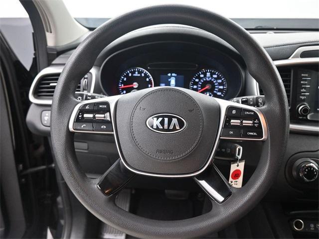 Photo of 2020 Ebony Black Kia Sorento