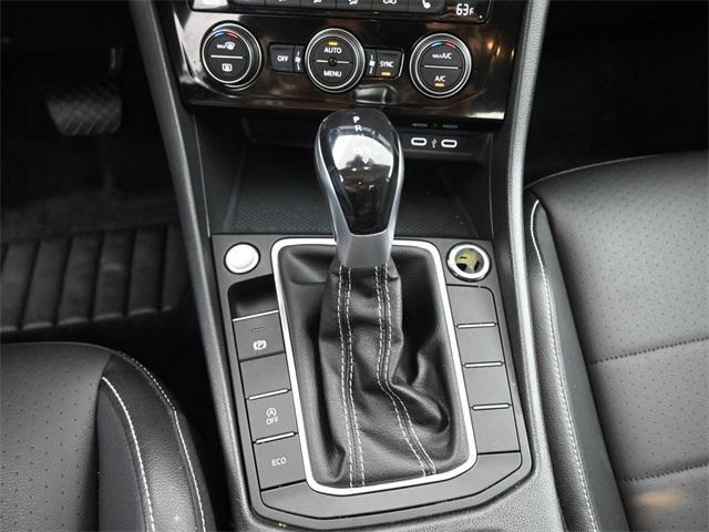 Photo of 2023 Opal White Volkswagen Jetta