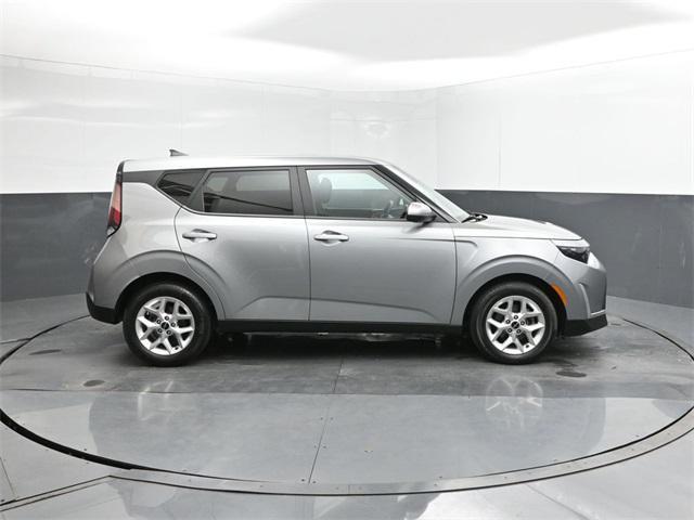 Photo of 2023 Steel Gray Kia Soul