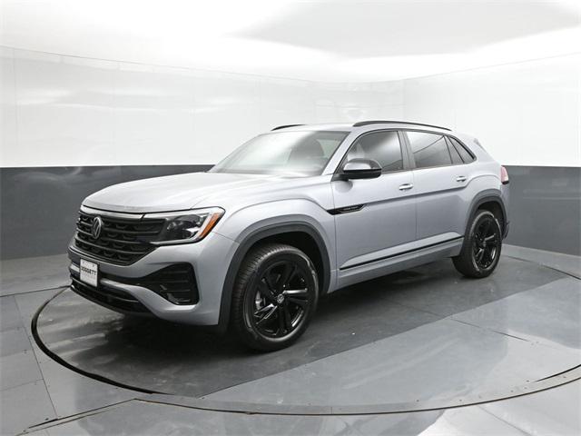 Photo of 2025 Silver Mist Metallic Volkswagen Atlas Cross Sport