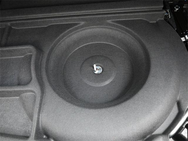 Photo of 2025 Silver Mist Metallic Volkswagen Atlas Cross Sport
