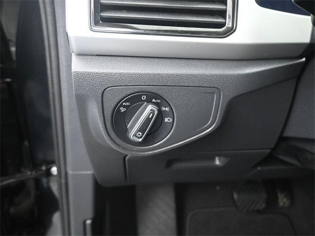 Photo of 2022 Racing Green Volkswagen Atlas