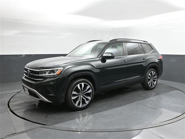 Photo of 2022 Racing Green Volkswagen Atlas