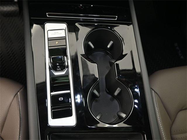 Photo of 2025 Pure Gray Volkswagen Atlas