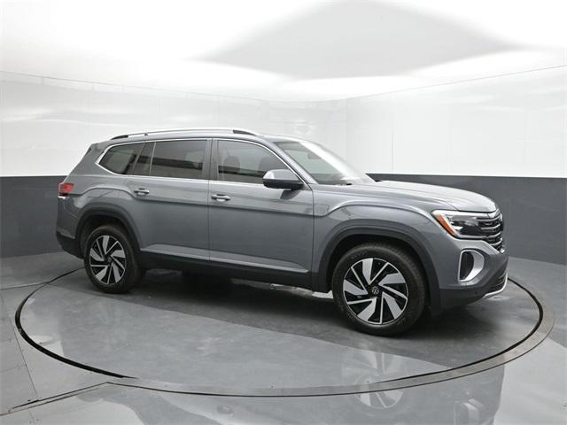 Photo of 2025 Pure Gray Volkswagen Atlas