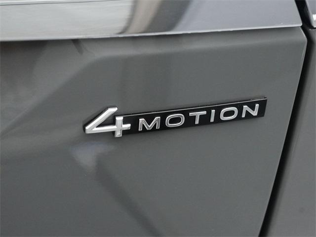 Photo of 2025 Pure Gray Volkswagen Atlas