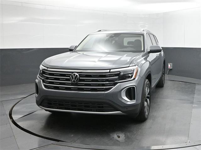 Photo of 2025 Pure Gray Volkswagen Atlas