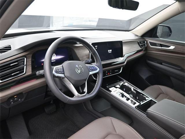 Photo of 2025 Pure Gray Volkswagen Atlas