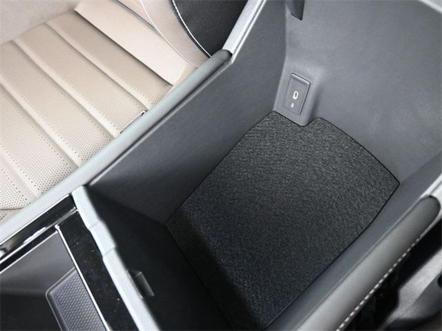 Photo of 2025 Pure Gray Volkswagen Atlas