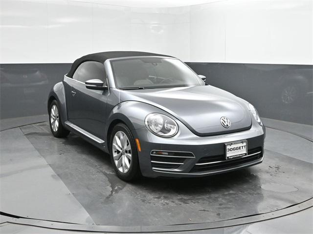 Photo of 2017 Platinum Gray Metallic/Black Roof Volkswagen Beetle