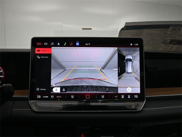 Photo of 2025 Deep Black Pearl Volkswagen Tiguan