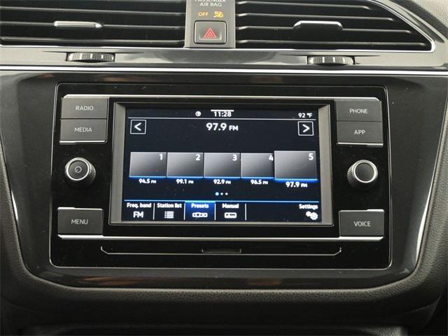 Photo of 2023 Platinum Gray Metallic Volkswagen Tiguan