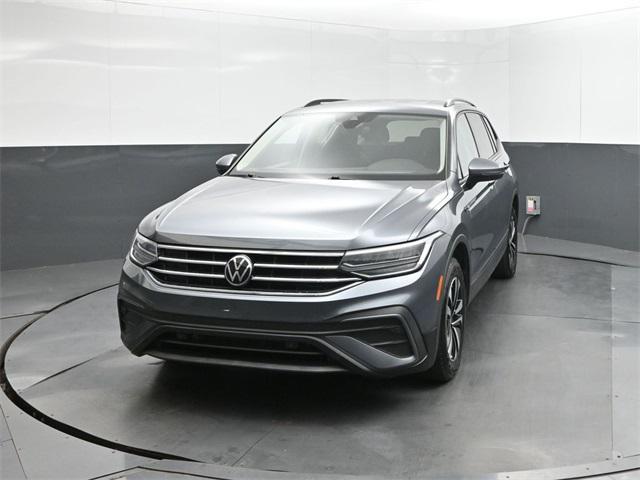 Photo of 2023 Platinum Gray Metallic Volkswagen Tiguan