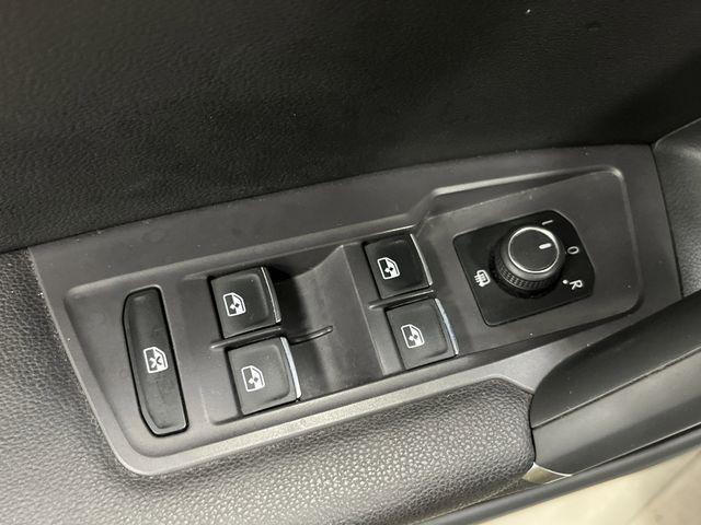 Photo of 2018 Pure White Volkswagen Tiguan