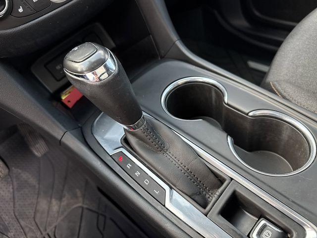 Photo of 2019 Summit White Chevrolet Equinox