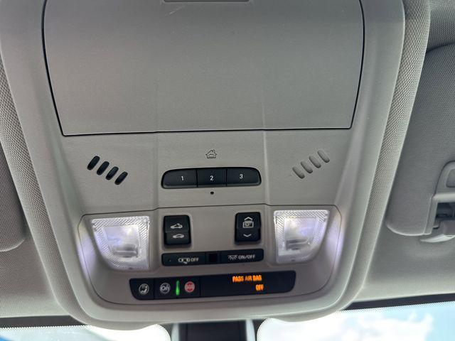 Photo of 2019 Summit White Chevrolet Equinox