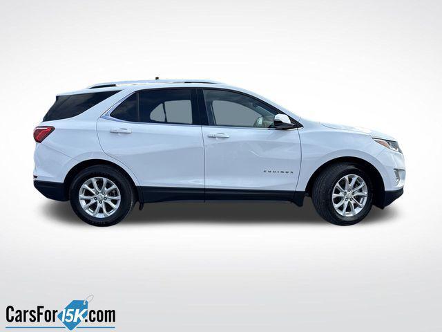 Photo of 2019 Summit White Chevrolet Equinox