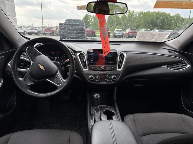 Photo of 2019 Mosaic Black Metallic Chevrolet Malibu