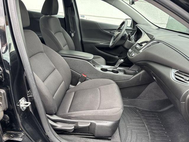Photo of 2019 Mosaic Black Metallic Chevrolet Malibu