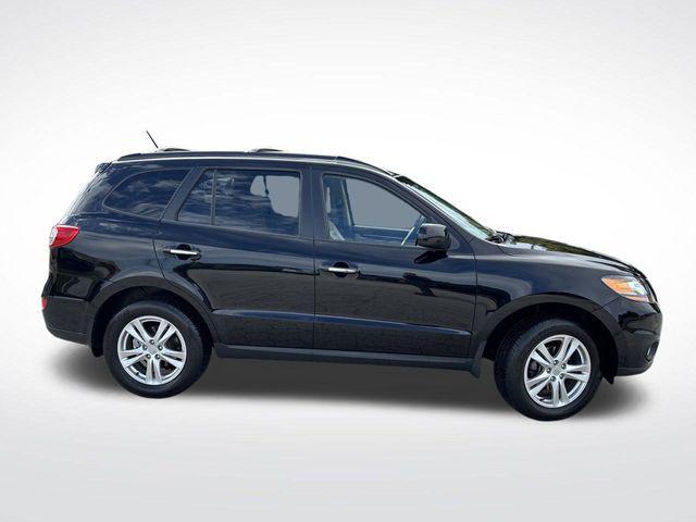 Photo of 2011 Phantom Black Metallic Hyundai SANTA FE