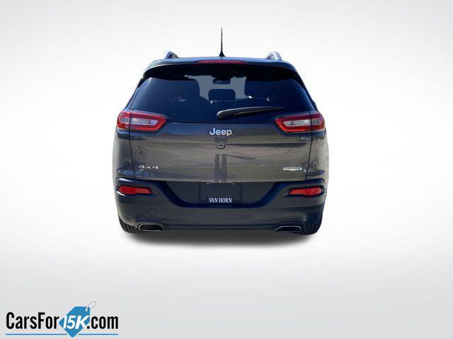 Photo of 2018 Granite Crystal Metallic Clearcoat Jeep Cherokee