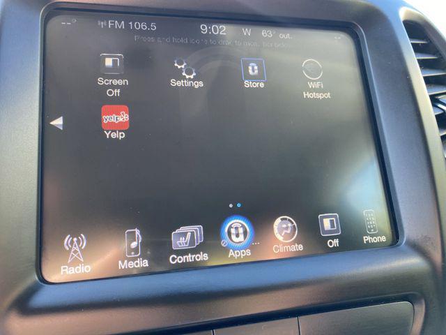 Photo of 2018 Granite Crystal Metallic Clearcoat Jeep Cherokee