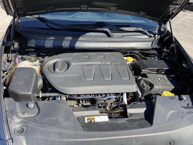 Photo of 2018 Granite Crystal Metallic Clearcoat Jeep Cherokee