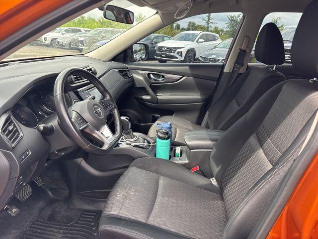Photo of 2017 Monarch Orange Nissan Rogue