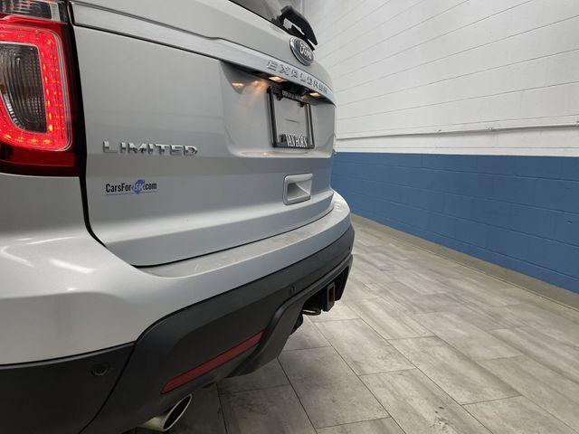 Photo of 2015 Ingot Silver Metallic Ford Explorer
