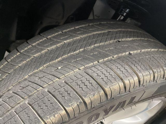 Photo of 2015 Ingot Silver Metallic Ford Explorer