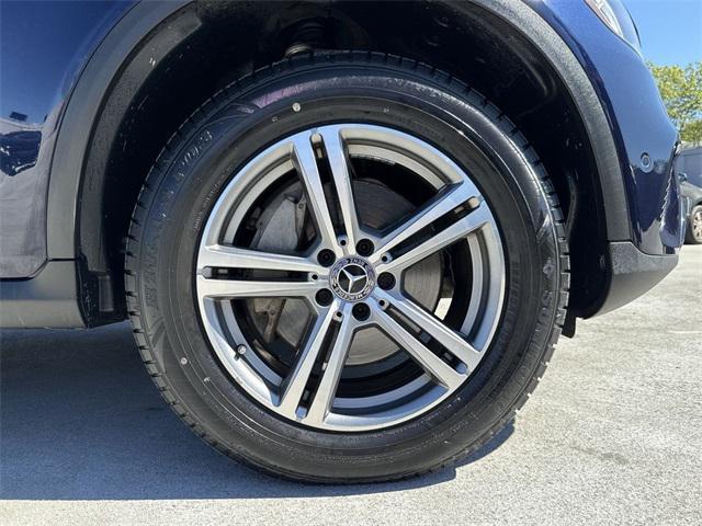 Photo of 2021 Beige Mercedes-Benz GLC 300