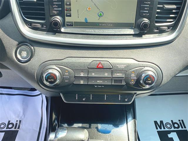 Photo of 2016 Titanium Silver Kia Sorento