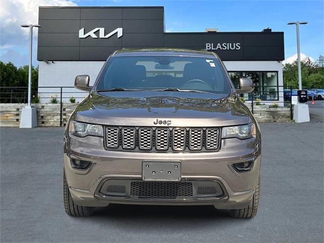 Photo of 2021 Granite Crystal Metallic Clearcoat Jeep Grand Cherokee