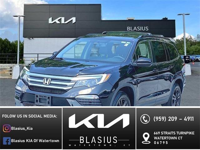 Photo of 2017 Black Honda Pilot