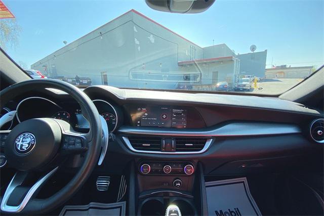 Photo of 2023 Vulcano Black Metallic Alfa Romeo Stelvio