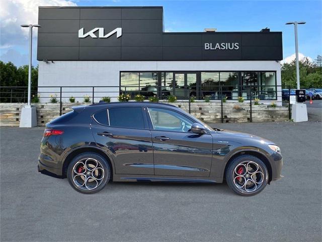 Photo of 2023 Vulcano Black Metallic Alfa Romeo Stelvio