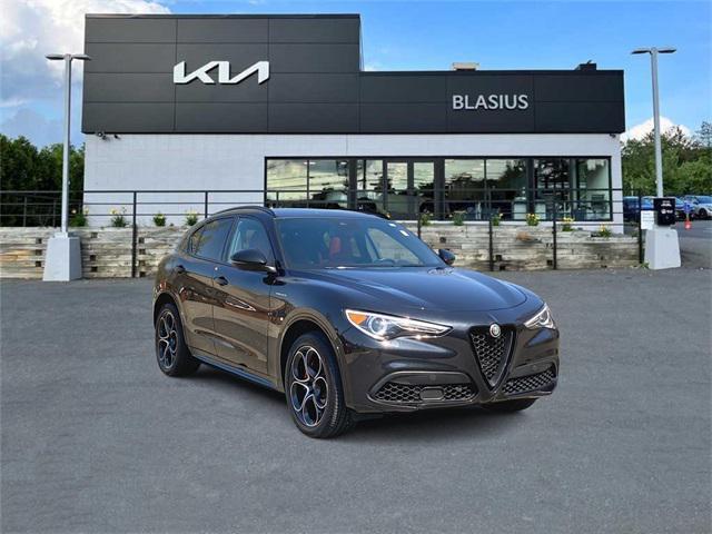Photo of 2023 Vulcano Black Metallic Alfa Romeo Stelvio