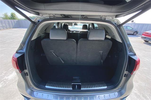 Photo of 2019 Titanium Silver Kia Sorento