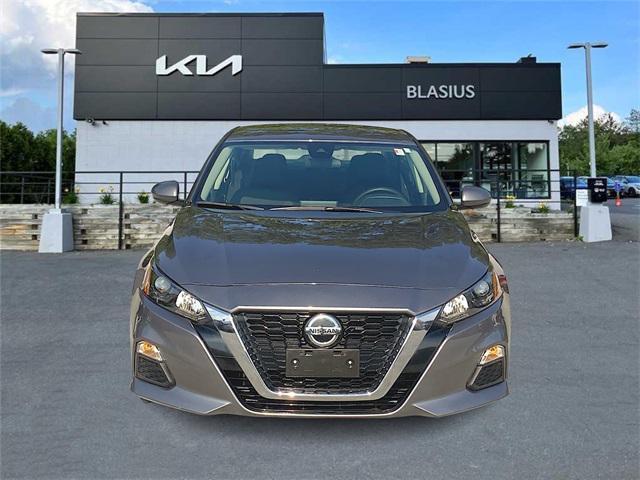 Photo of 2022 Gun Metallic Nissan Altima