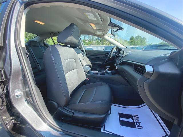 Photo of 2022 Gun Metallic Nissan Altima